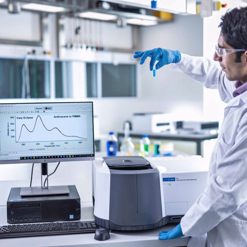 Спектрофлоуриметр 2.jpg Спектрофлоуриметр 2.jpg